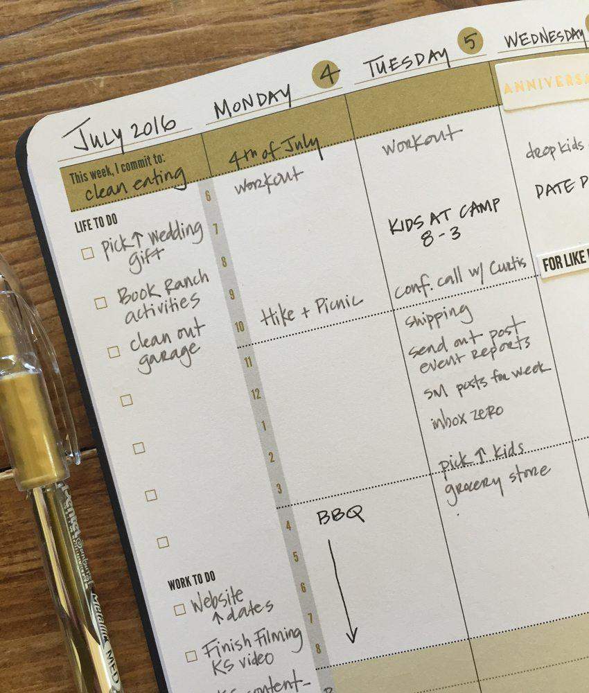 Commit 30 Undated Weekly Day Planner, Start Crushing Your Goals Today! Commit30